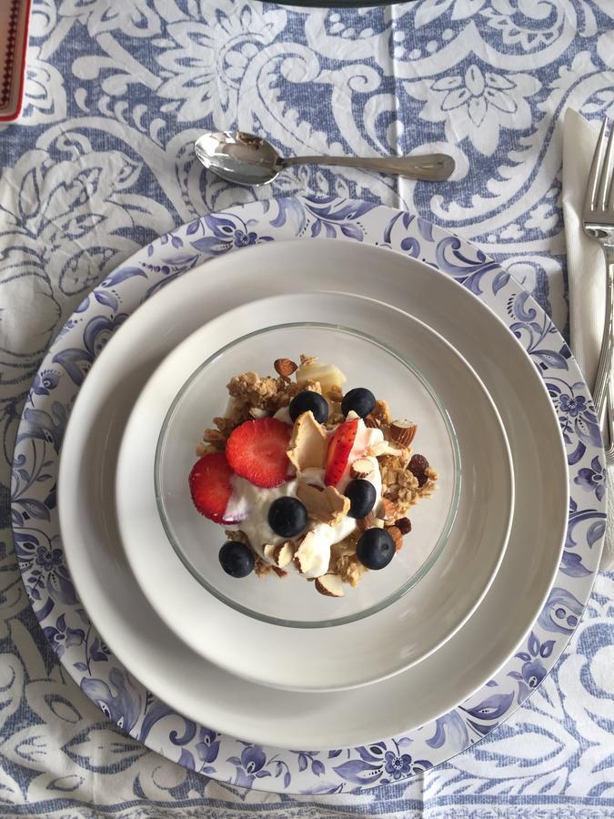 Lavender Manor Bnb Bed and Breakfast Alkimos Esterno foto
