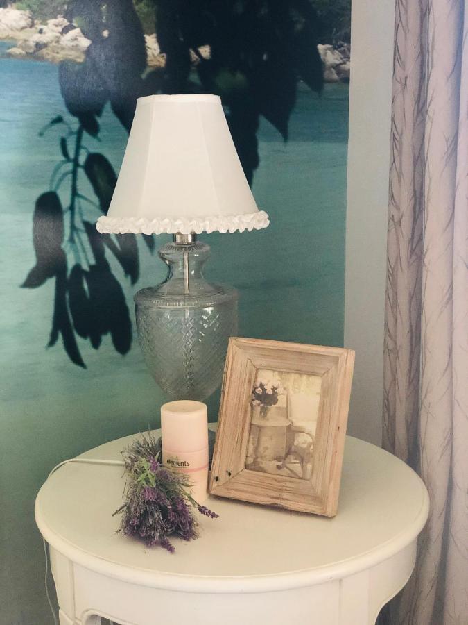 Lavender Manor Bnb Bed and Breakfast Alkimos Esterno foto
